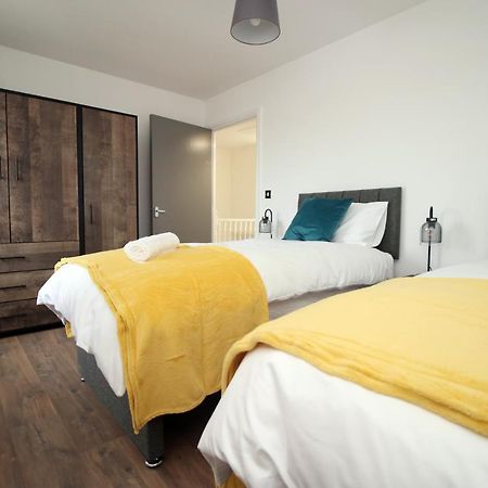Delft - Spacious Home, High Speed Wi-Fi, Free Parking, Terrace Swindon Zewnętrze zdjęcie