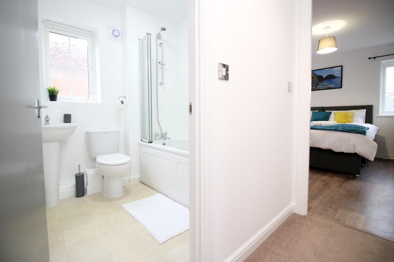 Delft - Spacious Home, High Speed Wi-Fi, Free Parking, Terrace Swindon Zewnętrze zdjęcie