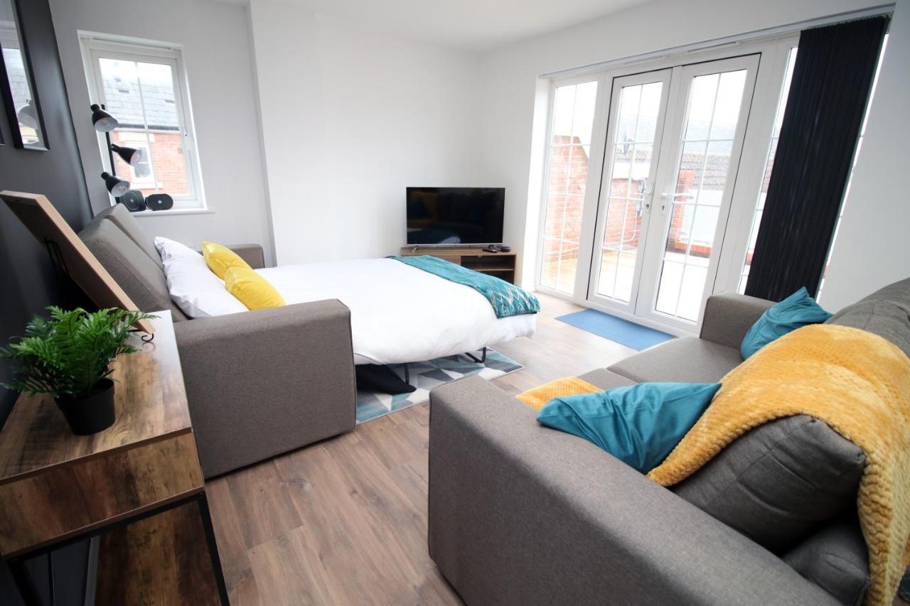 Delft - Spacious Home, High Speed Wi-Fi, Free Parking, Terrace Swindon Zewnętrze zdjęcie